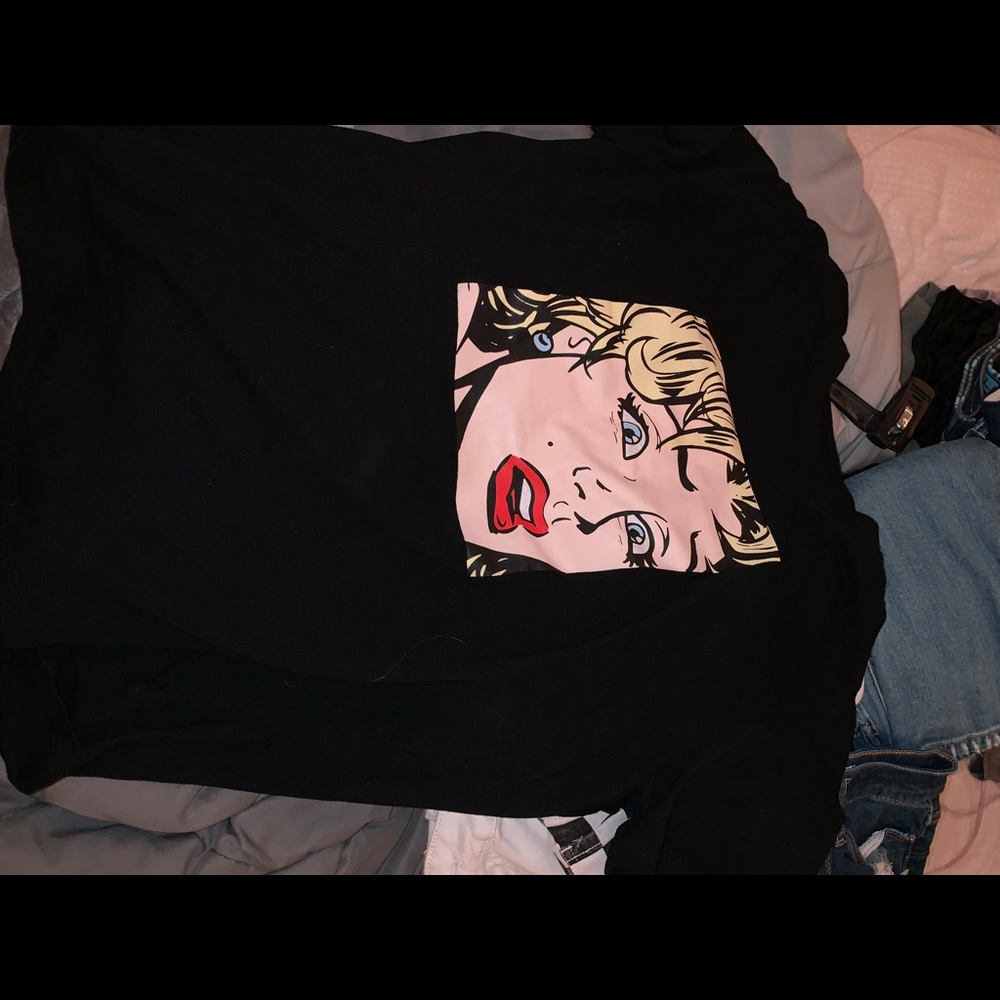 Graphic tee